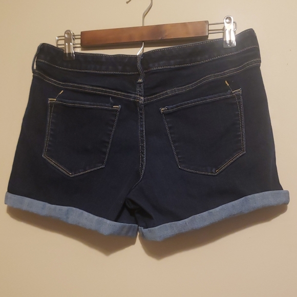 Mossimo Mid-Rise Midi Short - Picture 2 of 3